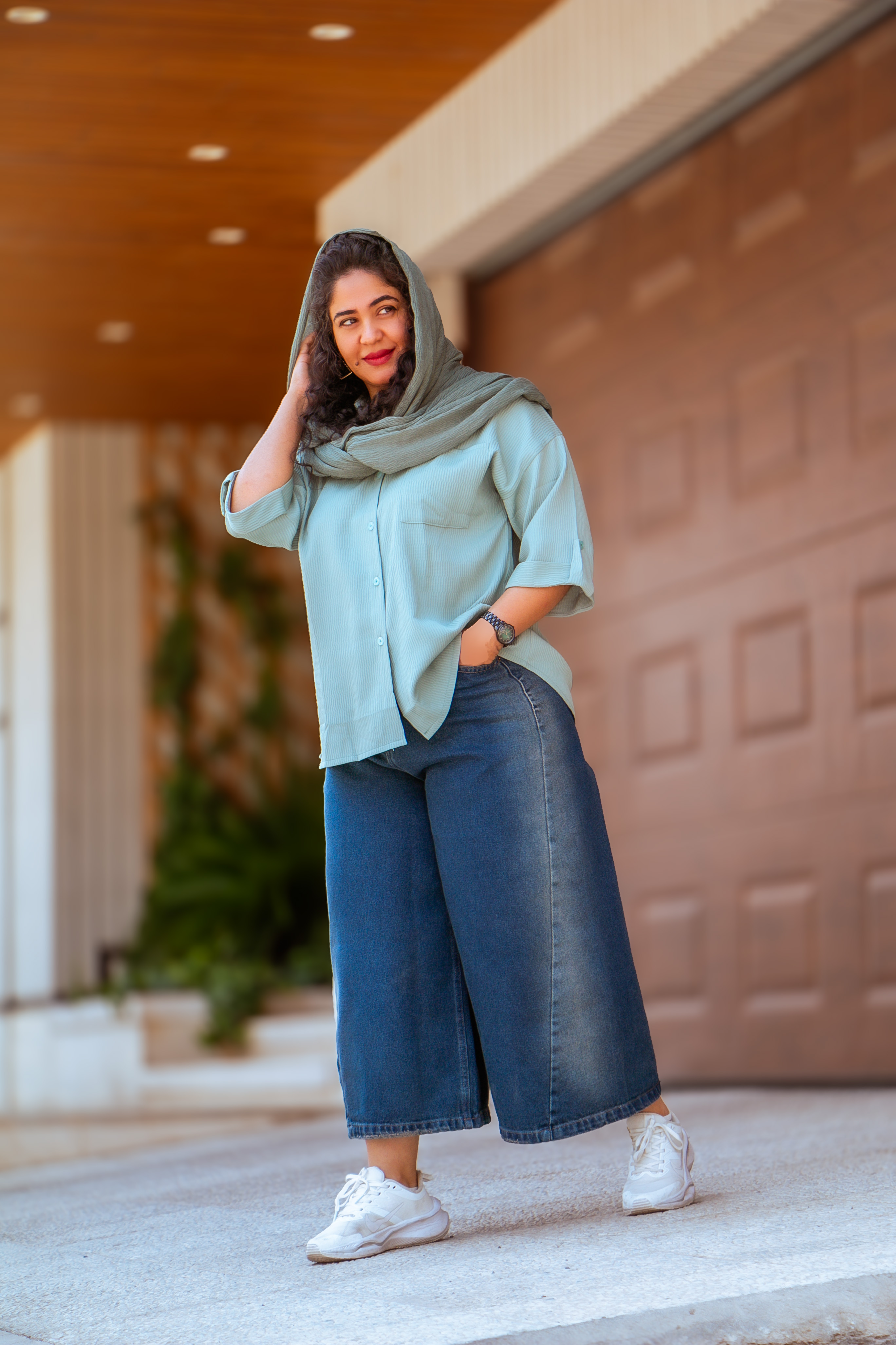 شلوار جین شافل ایزی زنانه | راحت، ترند و فوق‌العاده استایل‌ساز